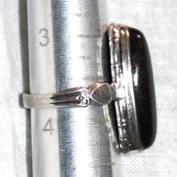 Vintage Sterling Silver Black Glass Ring - Picture 6 of 7